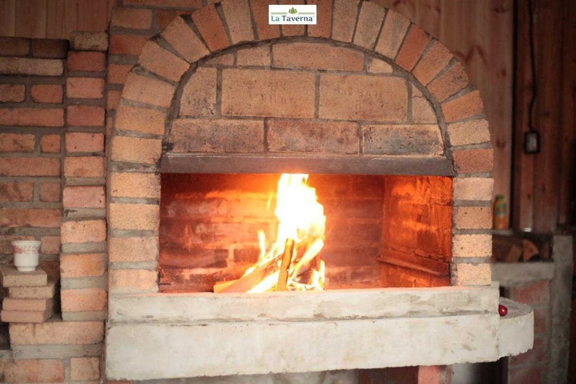 Pensiunea La Taverna Trăisteni Exterior foto